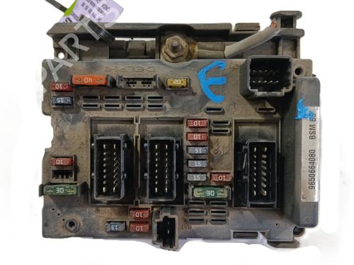Used Fuse box Fuse box PEUGEOT 307 SW (3H) 1.6 16V (109 hp) 33980745 33980745