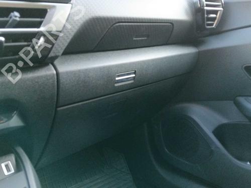 Handskerum CITROËN C4 III (BA_, BB_, BC_) 1.2 PureTech 130 (BAHNSA, BAHNSB) | BP39406588C95 - Image 2