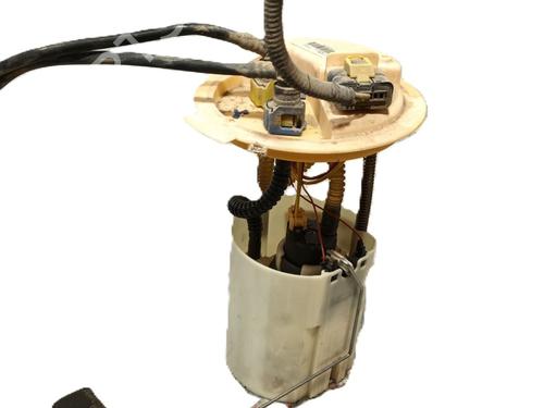 Used Fuel pump FIAT 500L (351_, 352_) 1.6 D Multijet (199LYD1B) (105 hp) 19683690