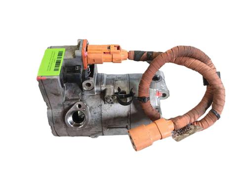 Used AC compressor AC compressor SKODA OCTAVIA IV (NX3, NN3, PV3) 1.5 TSi (150 hp) 36526695 36526695