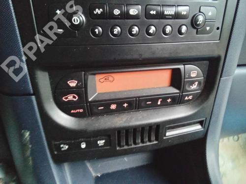 climate-control-peugeot-1007-km_-14-hdi-2005-9578853 main image