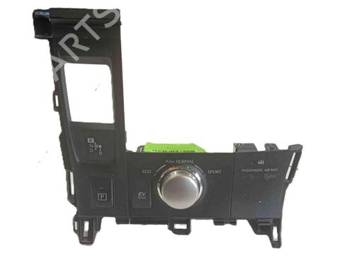 Used Middle console Middle console LEXUS CT (ZWA10_) 200h (ZWA10_) (99 hp) 36422760 36422760