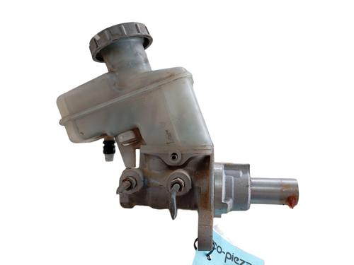 Used Brake master cylinder SUZUKI GRAND VITARA II (JT, TE, TD) 1.9 DDiS All-wheel Drive (JT419, TD44, JB419WD, JB419XD,... (129 hp) 24891156