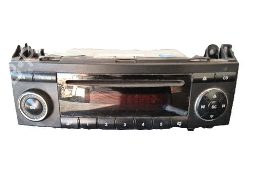 Used Radio MERCEDES-BENZ B-CLASS Sports Tourer (W245) B 180 CDI (245.207) (109 hp) 25785641