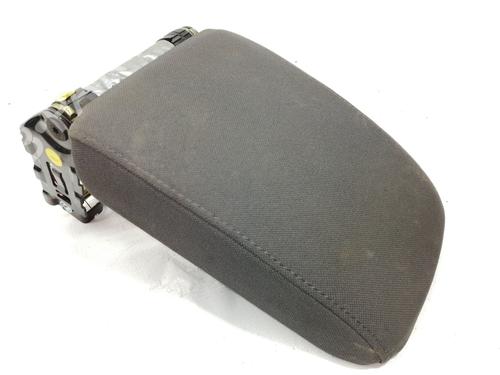 Used Armrest / Center console VW GOLF V (1K1) [2003-2010]  7152082