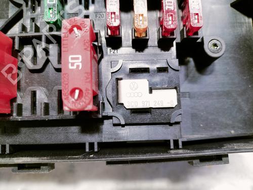 Fuse box VW GOLF VI (5K1)  | BP15673879E1 