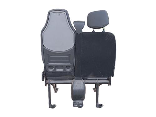 Right front seat RENAULT MASTER III Bus (JV) 2.3 dCi 125 FWD (JV0C, JV0D, JV0H, JV0G, JV0J) | BP32216679C16