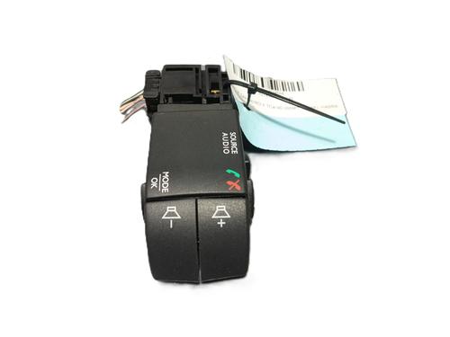 Used Switch DACIA SANDERO II TCe 90 (B8M1, B8MA, B8AC) (90 hp) 21538249