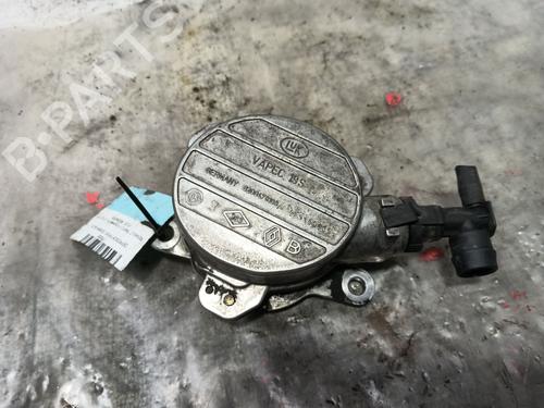Used Vacuum pump RENAULT TRAFIC II Van (FL) 2.5 dCi 135 (FL0D) (135 hp) 20207536