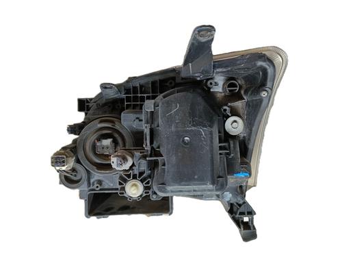 Right headlight TOYOTA AVENSIS (_T25_) 2.0 D-4D (CDT250_, CDT250R) | BP30147956C29