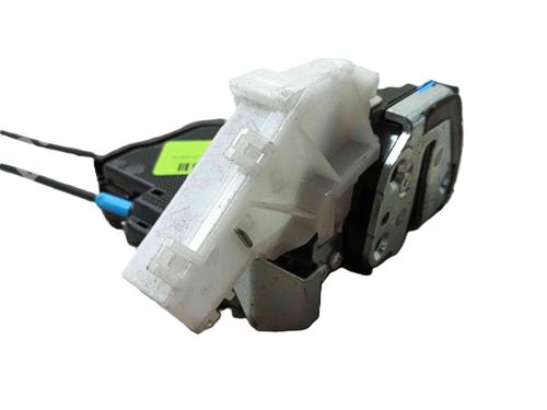 rear-left-lock-toyota-c-hr-_x1_-2016-36353260 main image