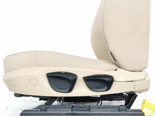 Right front seat BMW X3 (F25) xDrive 20 d | BP8263370C16 