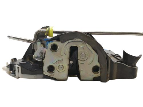 Front left lock TOYOTA YARIS (_P13_) 1.0 (KSP130_, KSP130) | BP11346820C98 