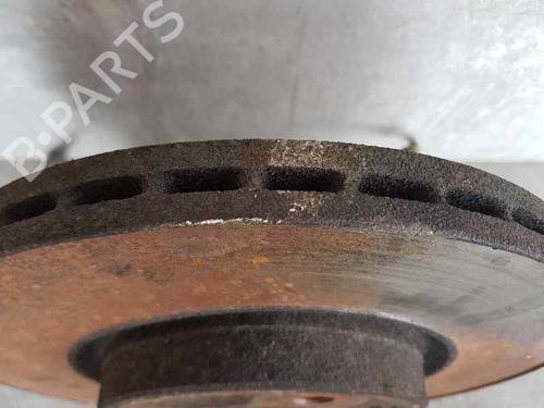 Used Right front steering knuckle RENAULT MEGANE I Classic (LA0/1_) [1996-2008]  5361175