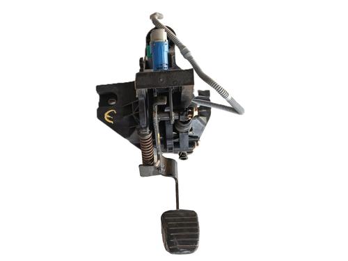 Used Clutch pedal Clutch pedal OPEL VIVARO B Van (X82) 1.6 CDTI (05) (116 hp) 35782165 35782165