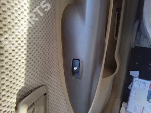 Used Right front window switch Right front window switch HYUNDAI TUCSON (JM) 2.0 CRDi All-wheel Drive (140 hp) 11031041 11031041