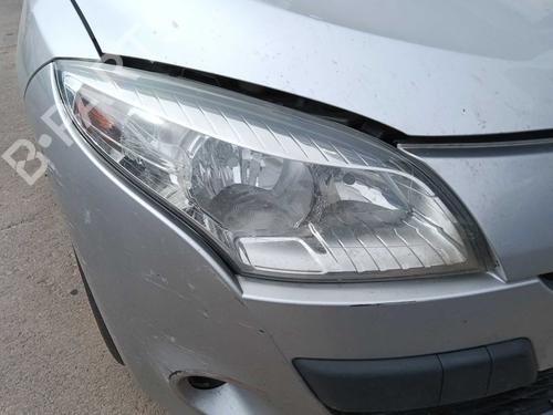 Used Right headlight Right headlight RENAULT MEGANE III Hatchback (BZ0/1_, B3_) 1.5 dCi (BZ09, BZ0D, BZ1W, BZ29, BZ14) (110 hp) 39980865 39980865