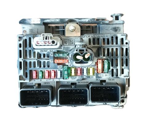 Caixa de fusíveis CITROËN C4 I (LC_) 1.6 HDi (109 hp) 30003232