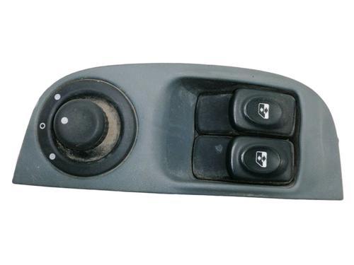 left-front-window-switch-renault-megane-i-classic-la01_-16-e-la0f-la0s-r207730d-1996-1997-1998-1999-2000-2001-2002-2003-2004-2005-2006-2007-2008-10973941 main image