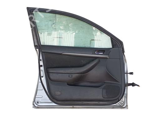 Left front door TOYOTA AVENSIS (_T25_) 2.0 D-4D (CDT250_, CDT250R) | BP30125337C2