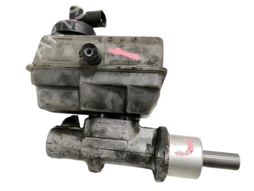 Used Brake master cylinder RENAULT ESPACE III (JE0_) [1996-2002]  12829504