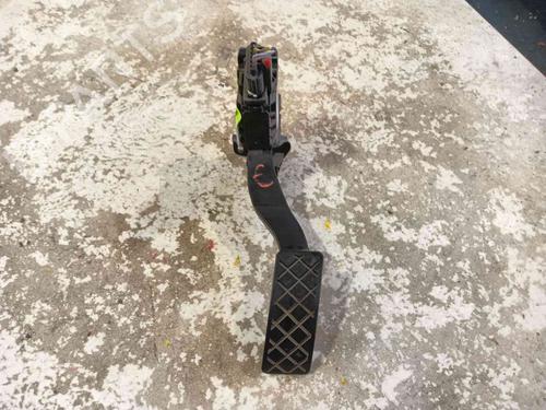 Used Pedal Pedal 36842805 36842805