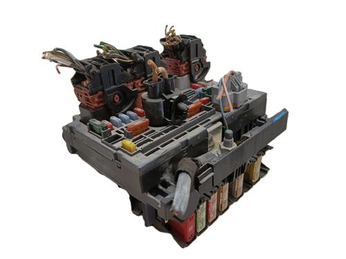 Used Fuse box CITROËN C4 I (LC_) 1.6 VTi 120 (120 hp) 26552478