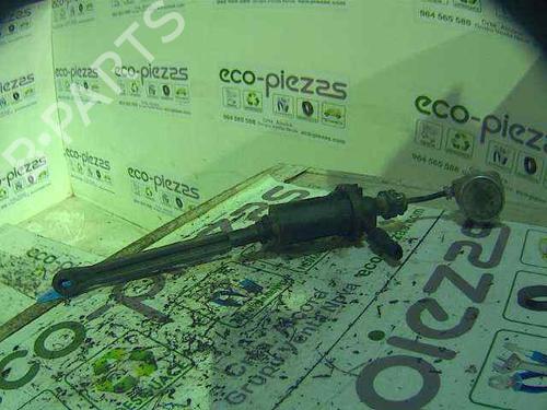 Used Clutch slave cylinder RENAULT TRAFIC II Van (FL) [2001-2025]  14261057