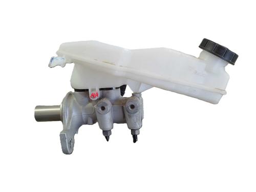 Used Brake master cylinder Brake master cylinder CITROËN C4 III (BA_, BB_, BC_) 1.2 PureTech 130 (BAHNSA, BAHNSB) (130 hp) 39406569 39406569