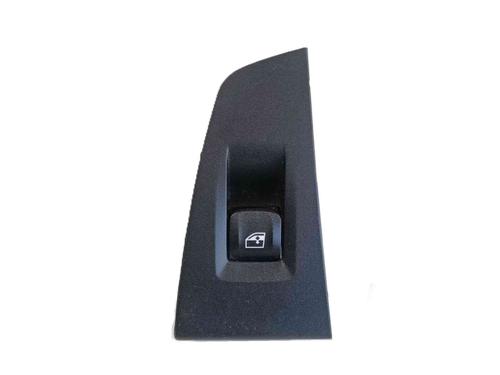 Used Right rear window switch Right rear window switch BMW 1 (F40) 118 d (150 hp) 36466329 36466329