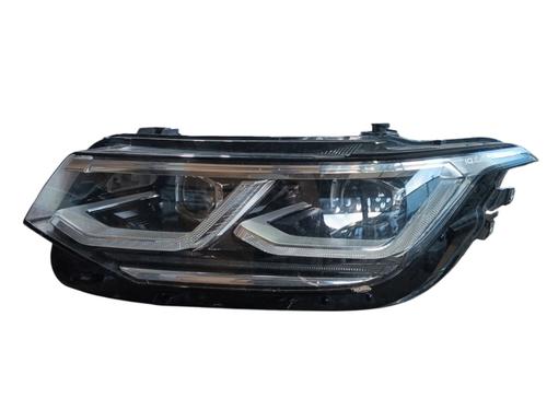 Used Left headlight VW TIGUAN (AD1, AX1) 2.0 TDI (150 hp) 27562322