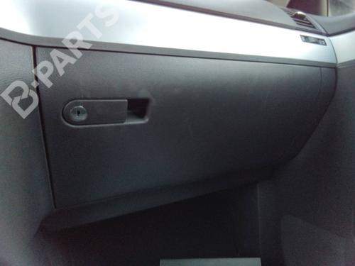 glove-box-vw-touareg-7la-7l6-7l7-30-v6-tdi-2002-2003-2004-2005-2006-2007-2008-2009-2010-2011-2012-2013-10287328 main image