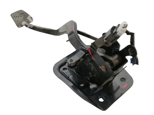 Used Clutch pedal Clutch pedal MITSUBISHI OUTLANDER II (CW_W) 2.0 DI-D (CW8W) (140 hp) 10335079 10335079