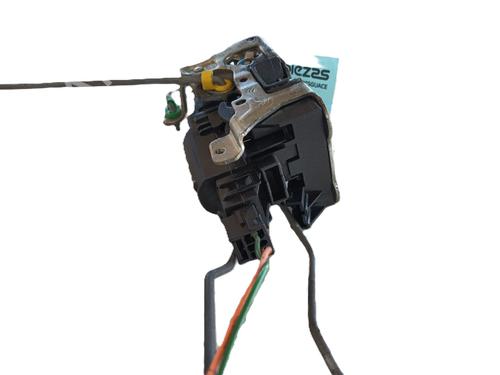 Front right lock NISSAN INTERSTAR Van (X70) dCi 100 | BP25746233C97 