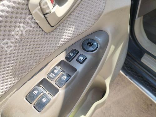 Left front window switch HYUNDAI TUCSON (JM) 2.0 CRDi | BP28188554I27 