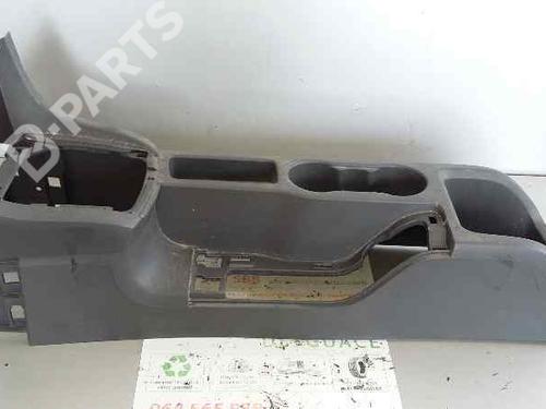 Used Armrest / Center console Armrest / Center console FORD FOCUS II (DA_, HCP, DP) 1.8 (125 hp) 7152104 7152104