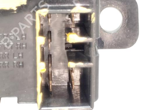 Right front window switch HYUNDAI LANTRA II (J-2)  | BP5816835I26 