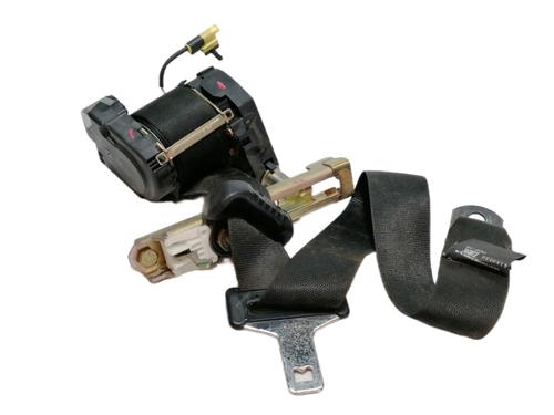 Used Rear left seatbelt MERCEDES-BENZ M-CLASS (W163) ML 270 CDI (163.113) (163 hp) 9156215