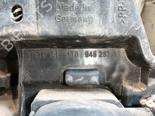 Left taillight VW TOURAN (1T1, 1T2) 1.9 TDI | BP30110542C34