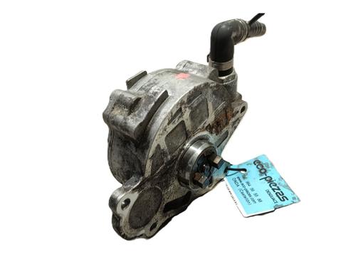 Used Vacuum pump AUDI A4 B8 (8K2) 2.0 TDI (143 hp) 22197211