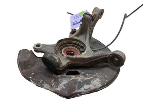 Used Right front steering knuckle Right front steering knuckle TOYOTA YARIS (_P9_) 1.4 D-4D (NLP90_, NLP90R) (90 hp) 33621074 33621074