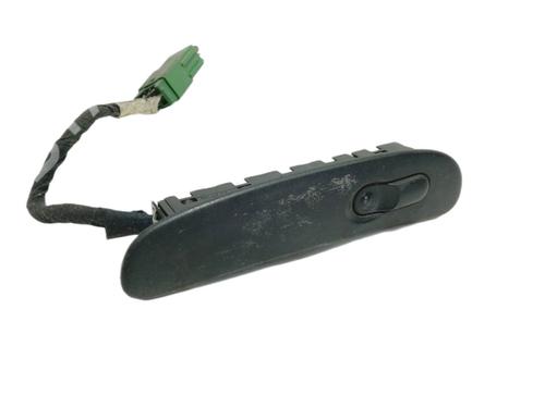 Used Left front window switch Left front window switch OPEL VECTRA B Hatchback (J96) 2.0 DTI 16V (F68) (101 hp) 10993970 10993970