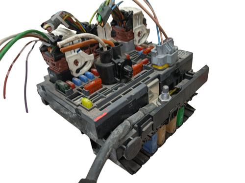 Used Fuse box PEUGEOT 3008 I MPV (0U_) 1.6 VTi (120 hp) 29627318