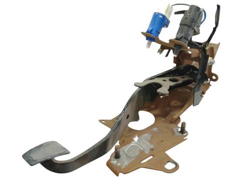 break-pedal-ford-tourneo-courier-b460-mpv-301716a43031-2014-8767329 main image