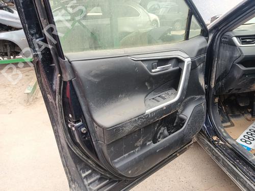 Armrest / Center console TOYOTA RAV 4 V (_A5_, _H5_) 2.5 Hybrid AWD (AXAH54) | BP32502683I20 