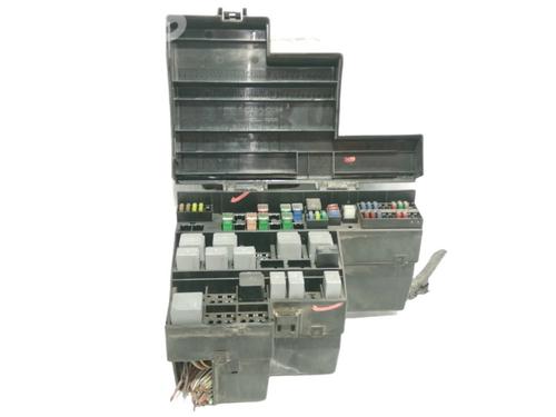 fuse-box-jaguar-s-type-ii-x200-27-d-2r8t14a075cc-1998-1999-2000-2001-2002-2003-2004-2005-2006-2007-2008-10547228 main image