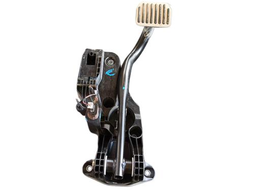 Used Break pedal TESLA MODEL Y (5YJY) [2019-2026]  26566406