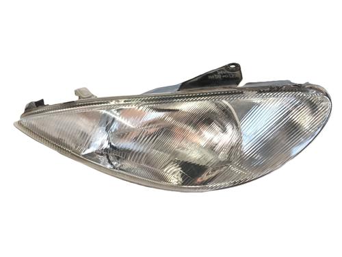 Used Left headlight PEUGEOT 206 Hatchback (2A/C) 1.1 i (60 hp) 31713641