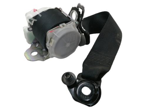 Used Rear left seatbelt TOYOTA YARIS (_P9_) 1.0 VVT-i (KSP90_, KSP90R) (69 hp) 9643636