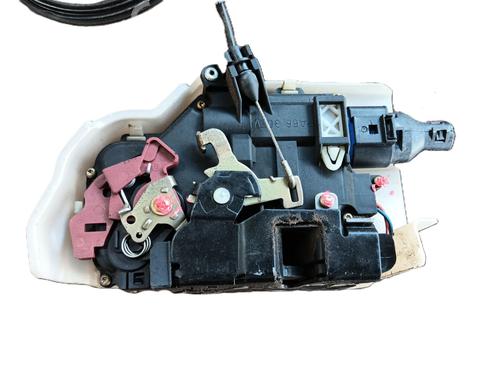 Front left lock VW TOURAN (1T1, 1T2) 1.9 TDI | BP30126644C98